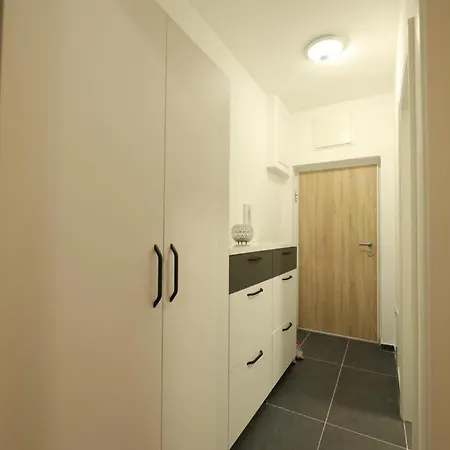 Apartment Apartman Mrl Cavic